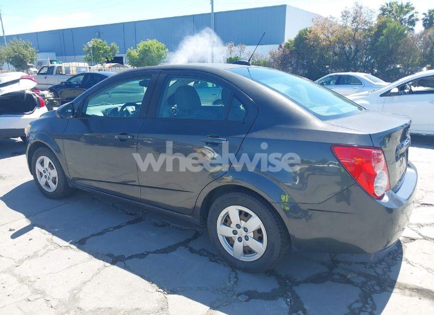 Photo 3 of 2016 Chevrolet Sonic LS AUTO (VIN 1G1JA5SG7G4183756)