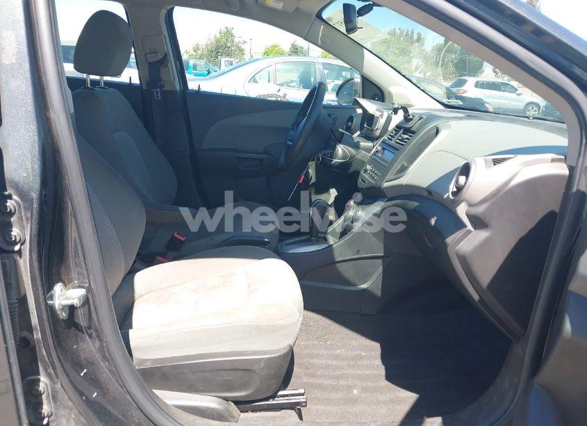 Photo 5 of 2016 Chevrolet Sonic LS AUTO (VIN 1G1JA5SG7G4183756)