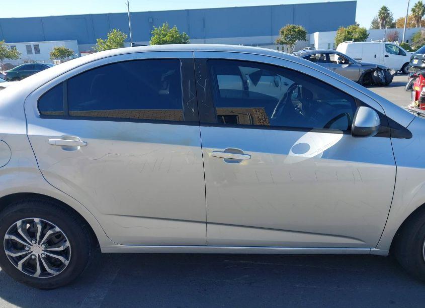 Photo 13 of 2014 Chevrolet Sonic LS AUTO (VIN 1G1JA5SG9E4117271)