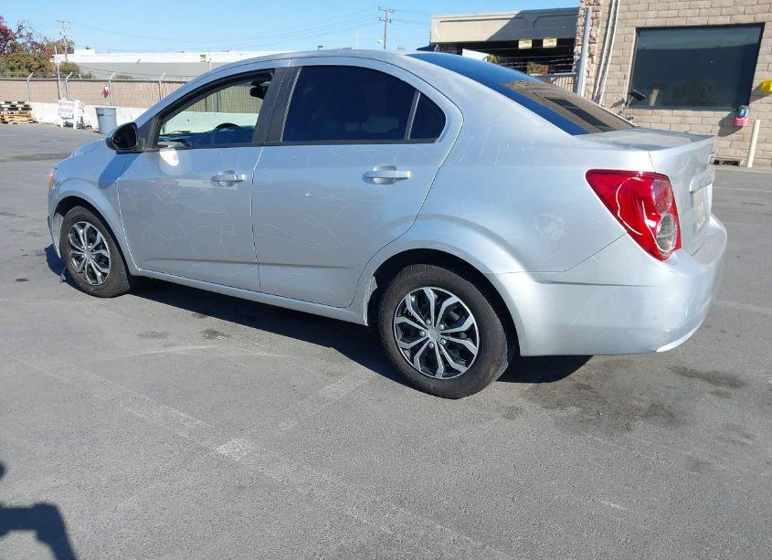 Photo 3 of 2014 Chevrolet Sonic LS AUTO (VIN 1G1JA5SG9E4117271)