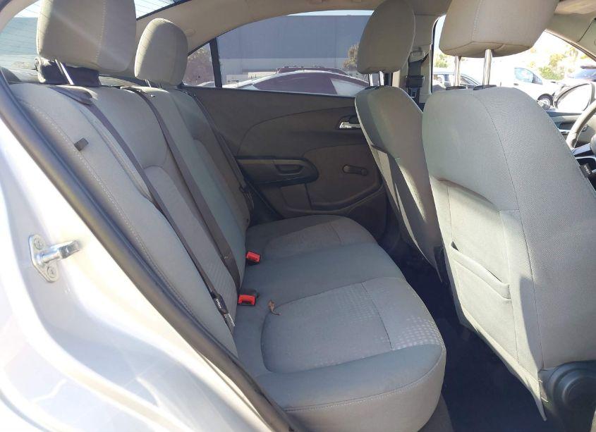 Photo 8 of 2014 Chevrolet Sonic LS AUTO (VIN 1G1JA5SG9E4117271)