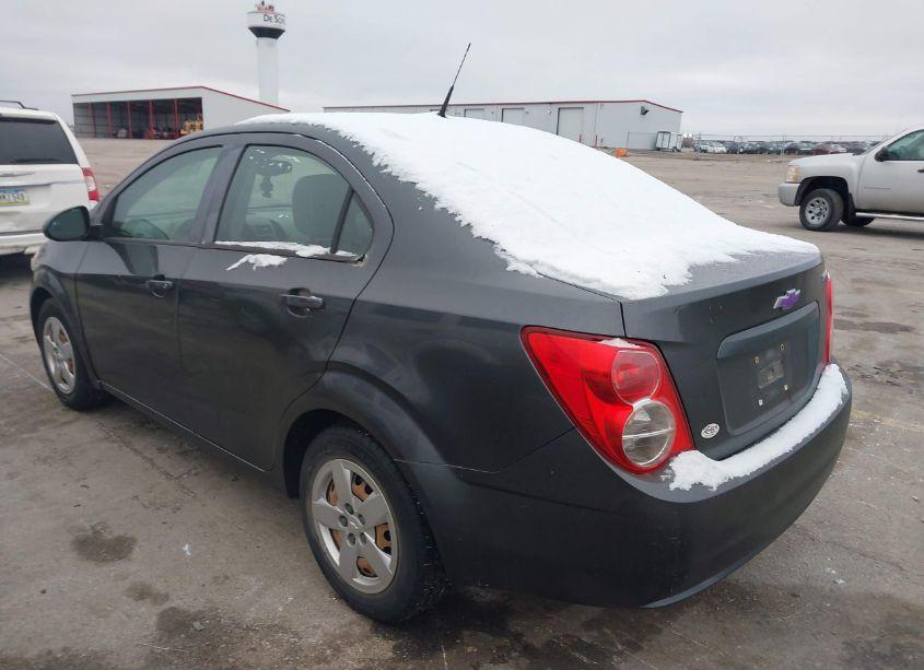 Photo 3 of 2013 Chevrolet Sonic LS AUTO (VIN 1G1JA5SGXD4175856)