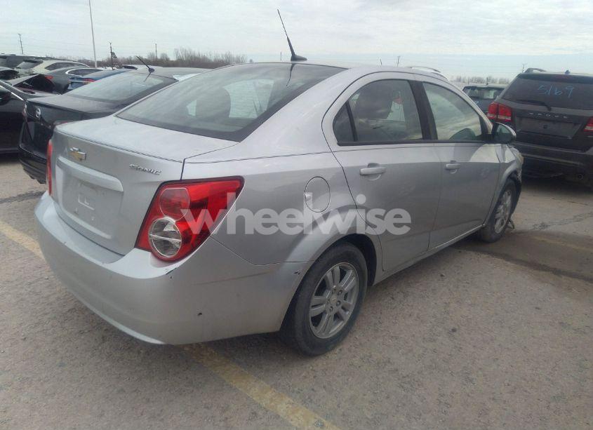 Photo 4 of 2012 Chevrolet Sonic 2LS (VIN 1G1JA5SH0C4133638)