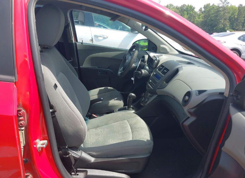 Photo 5 of 2012 Chevrolet Sonic 2LS (VIN 1G1JA5SH0C4224909)