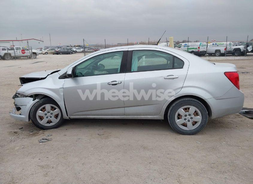 Photo 15 of 2014 Chevrolet Sonic LS AUTO (VIN 1G1JA5SH0E4143508)