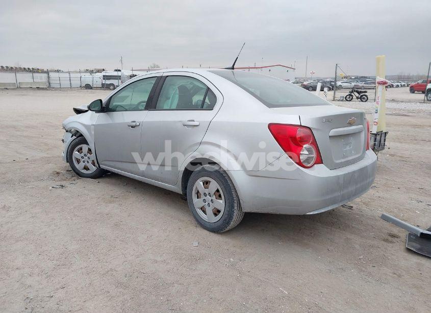Photo 3 of 2014 Chevrolet Sonic LS AUTO (VIN 1G1JA5SH0E4143508)