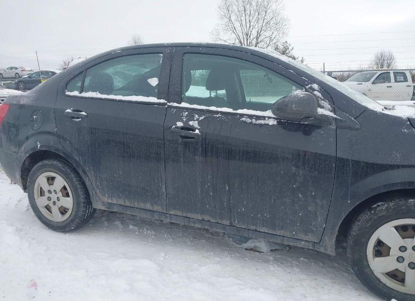 Photo 13 of 2015 Chevrolet Sonic LS AUTO (VIN 1G1JA5SH0F4113393)