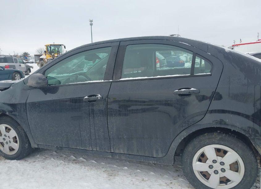 Photo 14 of 2015 Chevrolet Sonic LS AUTO (VIN 1G1JA5SH0F4113393)