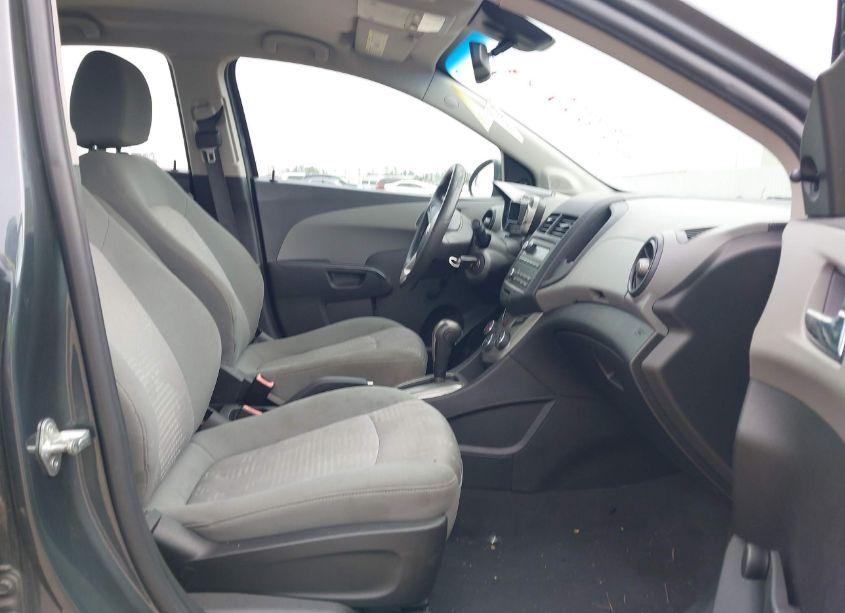 Photo 5 of 2013 Chevrolet Sonic LS AUTO (VIN 1G1JA5SH1D4130619)