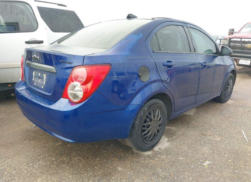 Photo 4 of 2013 Chevrolet Sonic LS AUTO (VIN 1G1JA5SH1D4150059)