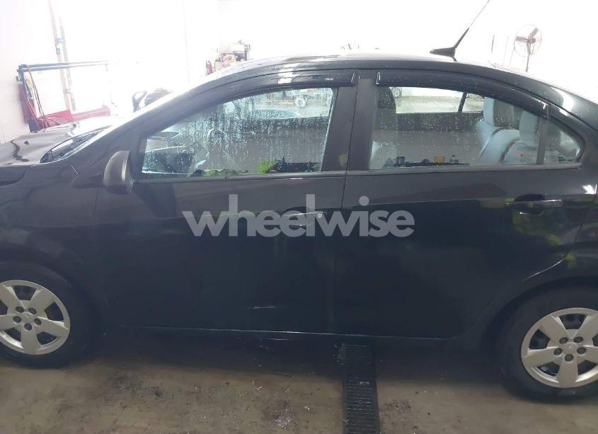 Photo 14 of 2013 Chevrolet Sonic LS AUTO (VIN 1G1JA5SH1D4152913)