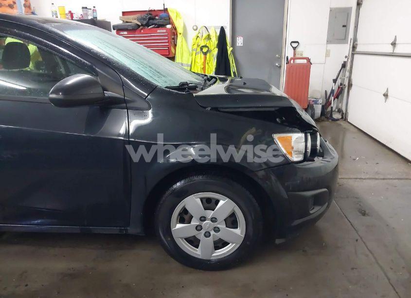 Photo 18 of 2013 Chevrolet Sonic LS AUTO (VIN 1G1JA5SH1D4152913)