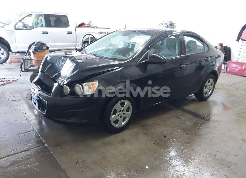Photo 2 of 2013 Chevrolet Sonic LS AUTO (VIN 1G1JA5SH1D4152913)