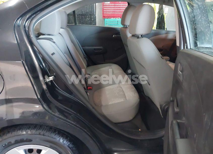 Photo 8 of 2013 Chevrolet Sonic LS AUTO (VIN 1G1JA5SH1D4152913)