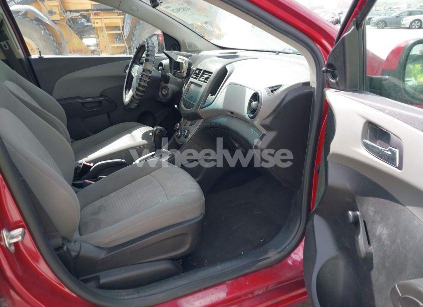 Photo 5 of 2013 Chevrolet Sonic LS AUTO (VIN 1G1JA5SH1D4254468)