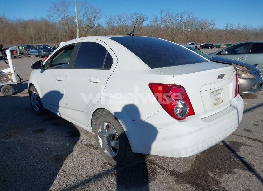 Photo 3 of 2014 Chevrolet Sonic LS AUTO (VIN 1G1JA5SH1E4159829)