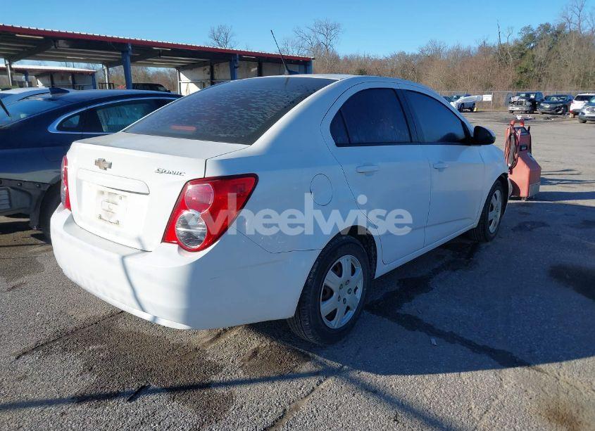 Photo 4 of 2014 Chevrolet Sonic LS AUTO (VIN 1G1JA5SH1E4159829)