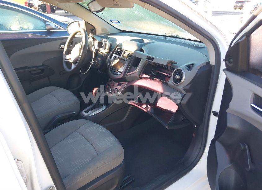 Photo 5 of 2014 Chevrolet Sonic LS AUTO (VIN 1G1JA5SH1E4159829)