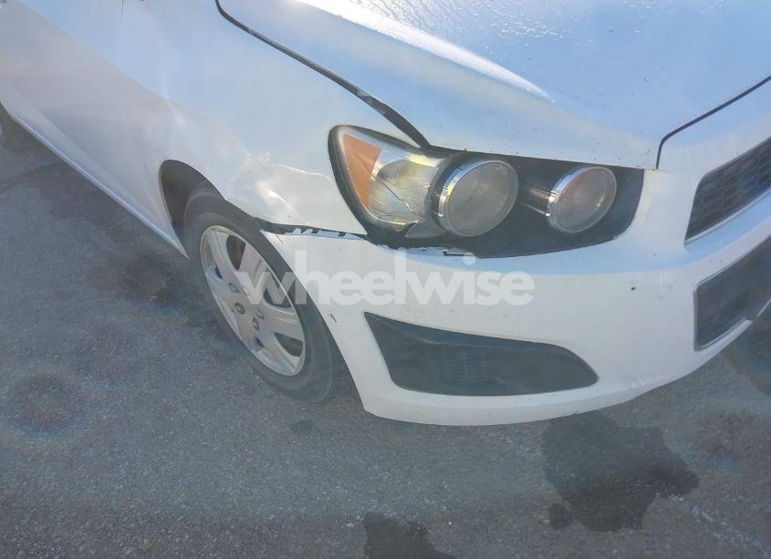 Photo 6 of 2014 Chevrolet Sonic LS AUTO (VIN 1G1JA5SH1E4159829)