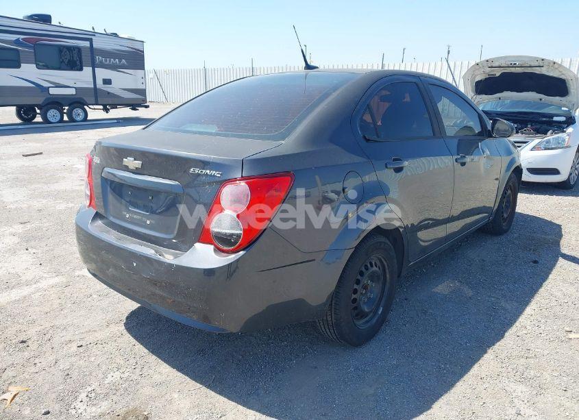 Photo 4 of 2013 Chevrolet Sonic LS AUTO (VIN 1G1JA5SH2D4112064)