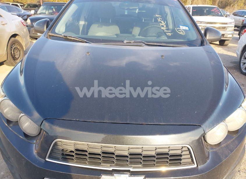 Photo 6 of 2013 Chevrolet Sonic LS AUTO (VIN 1G1JA5SH2D4158090)