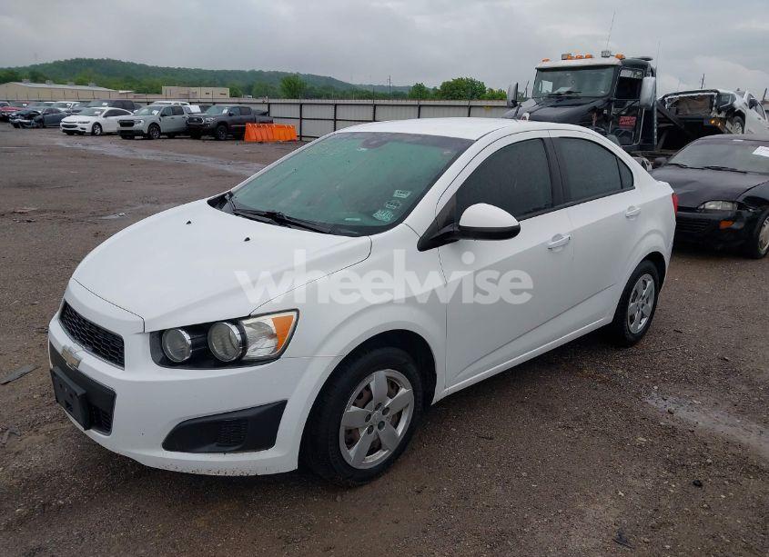 Photo 2 of 2013 Chevrolet Sonic LS AUTO (VIN 1G1JA5SH2D4251479)