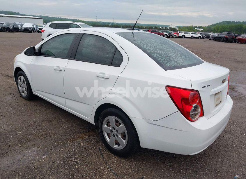 Photo 3 of 2013 Chevrolet Sonic LS AUTO (VIN 1G1JA5SH2D4251479)