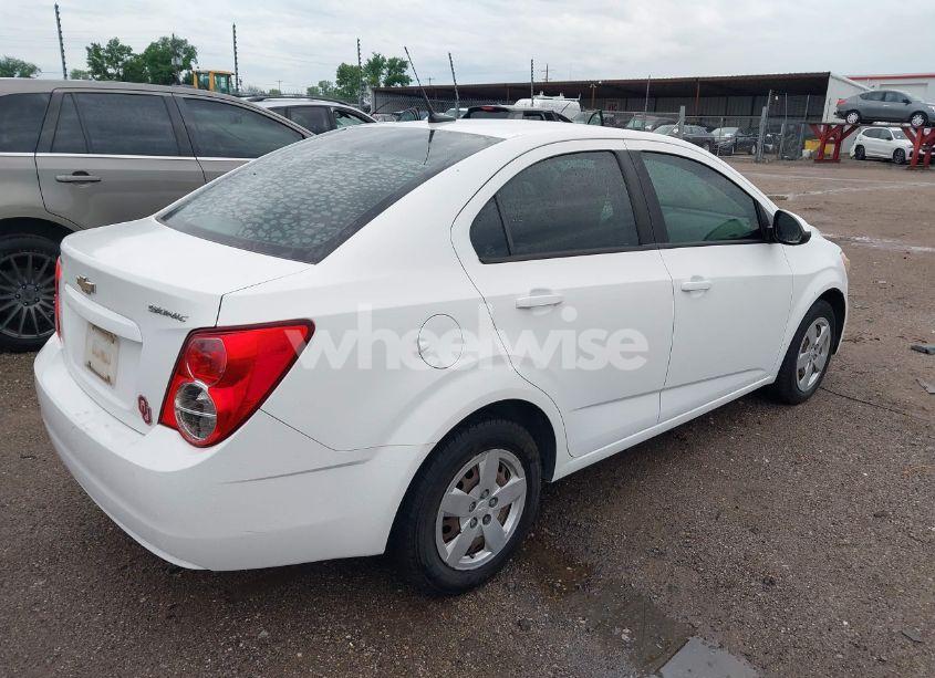 Photo 4 of 2013 Chevrolet Sonic LS AUTO (VIN 1G1JA5SH2D4251479)