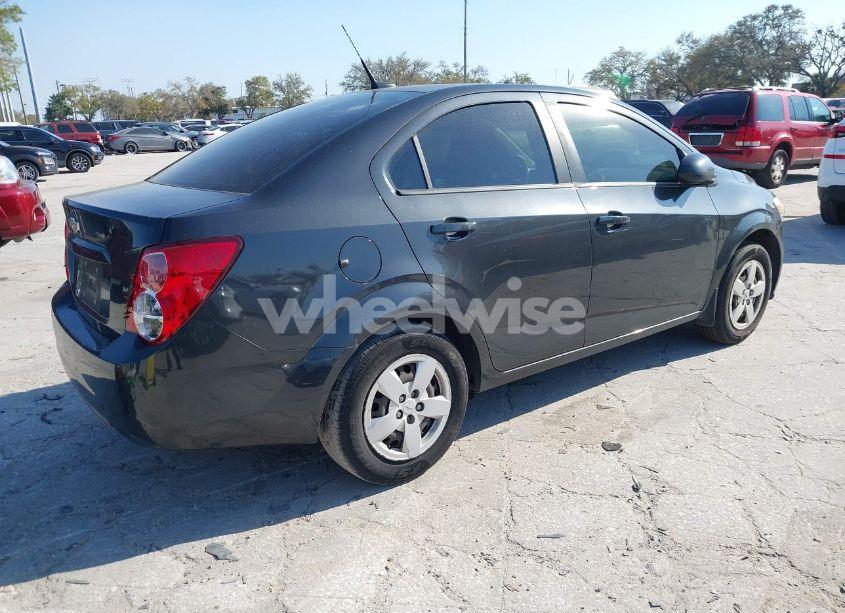 Photo 4 of 2014 Chevrolet Sonic LS AUTO (VIN 1G1JA5SH2E4171889)