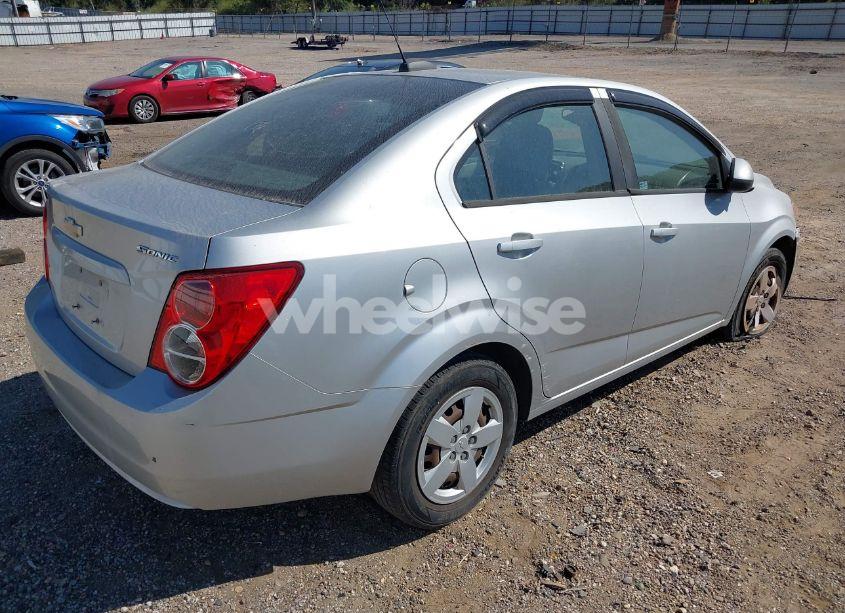 Photo 4 of 2016 Chevrolet Sonic LS AUTO (VIN 1G1JA5SH2G4185696)