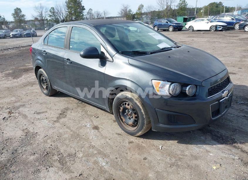 2014 Chevrolet Sonic LS AUTO (VIN 1G1JA5SH3E4149562) main photo