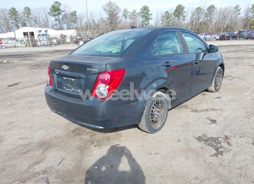 Photo 4 of 2014 Chevrolet Sonic LS AUTO (VIN 1G1JA5SH3E4149562)