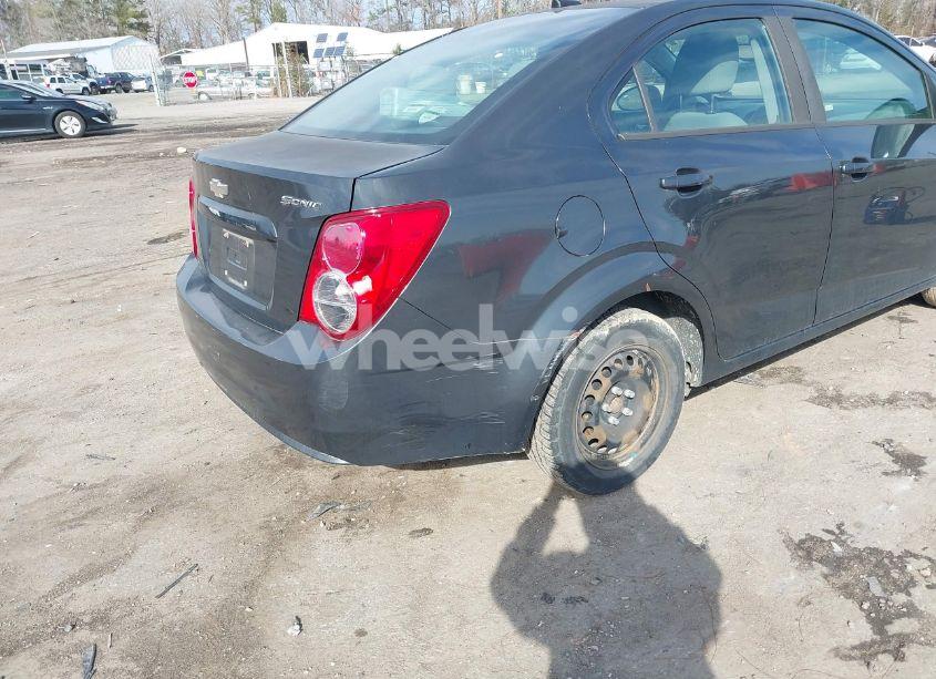 Photo 6 of 2014 Chevrolet Sonic LS AUTO (VIN 1G1JA5SH3E4149562)