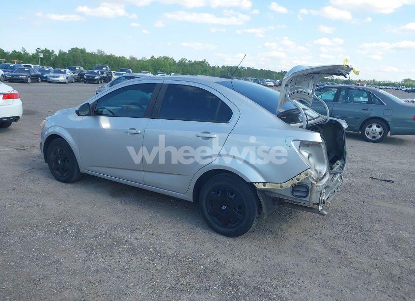 Photo 3 of 2015 Chevrolet Sonic LS AUTO (VIN 1G1JA5SH3F4217022)