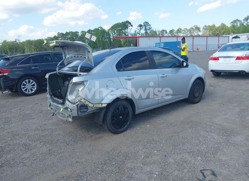 Photo 4 of 2015 Chevrolet Sonic LS AUTO (VIN 1G1JA5SH3F4217022)