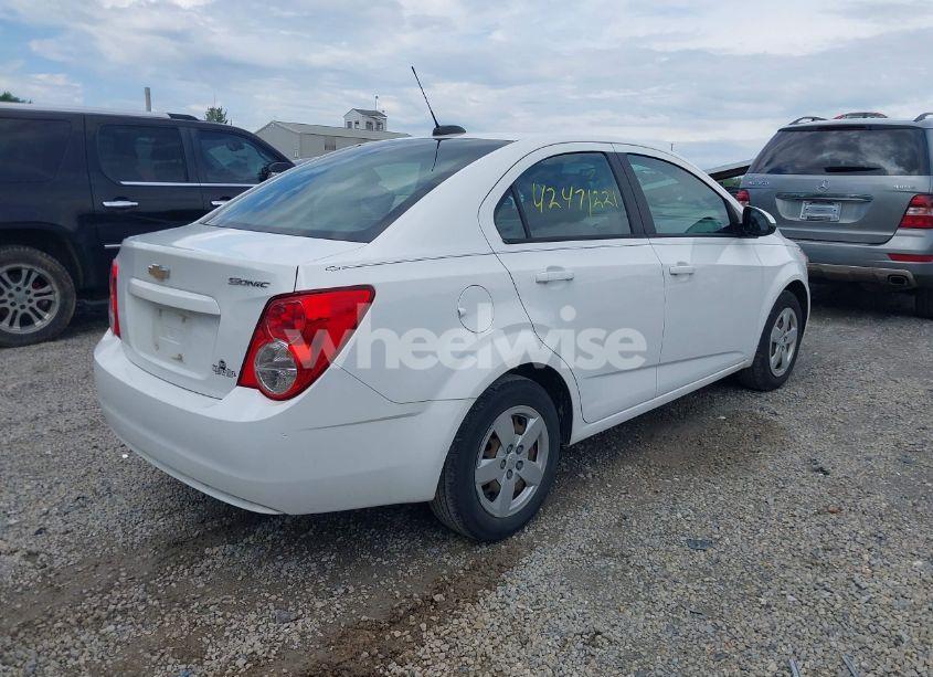 Photo 4 of 2016 Chevrolet Sonic LS AUTO (VIN 1G1JA5SH3G4120520)