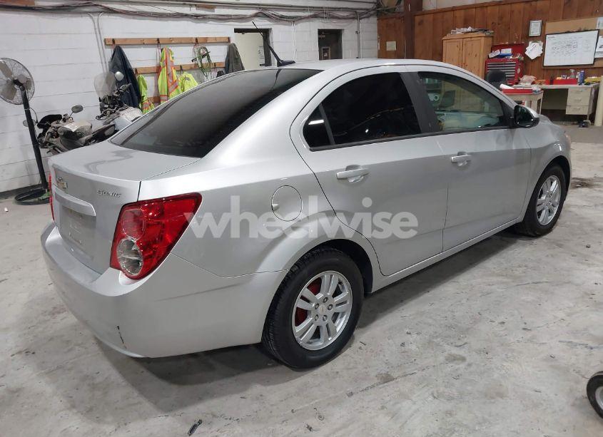 Photo 4 of 2012 Chevrolet Sonic 2LS (VIN 1G1JA5SH4C4108516)