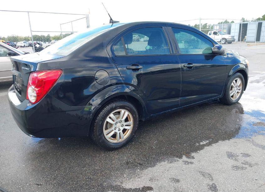 Photo 4 of 2012 Chevrolet Sonic 2LS (VIN 1G1JA5SH4C4201276)
