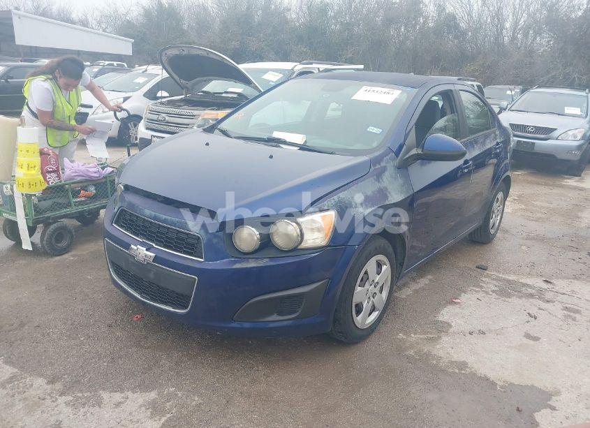 Photo 2 of 2013 Chevrolet Sonic LS AUTO (VIN 1G1JA5SH4D4245148)