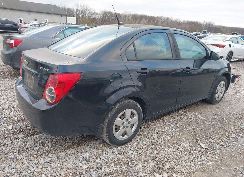 Photo 4 of 2014 Chevrolet Sonic LS AUTO (VIN 1G1JA5SH4E4195515)