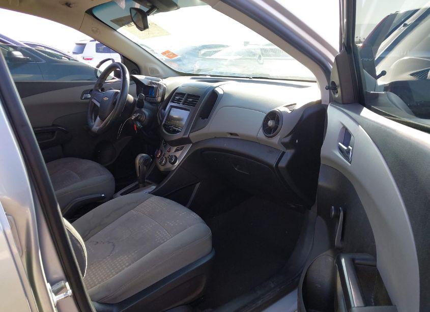 Photo 5 of 2013 Chevrolet Sonic LS AUTO (VIN 1G1JA5SH5D4217651)