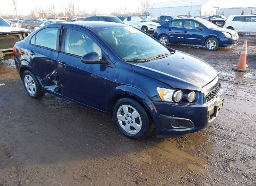 2015 Chevrolet Sonic LS AUTO (VIN 1G1JA5SH5F4127385) main photo