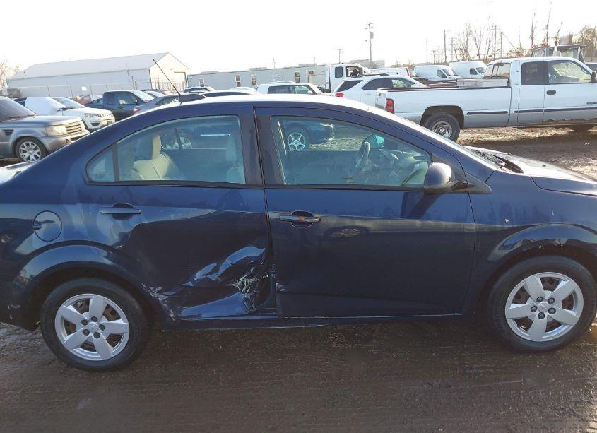 Photo 13 of 2015 Chevrolet Sonic LS AUTO (VIN 1G1JA5SH5F4127385)