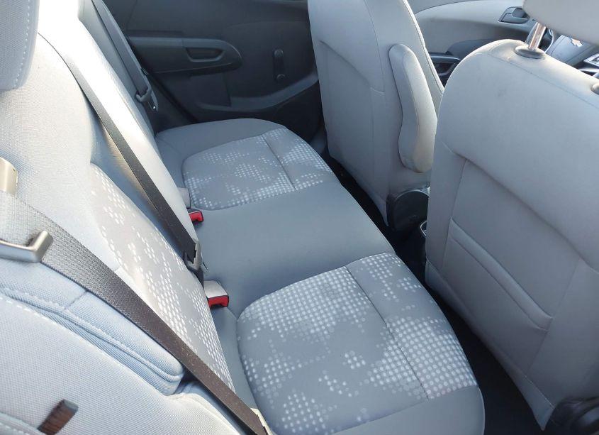 Photo 8 of 2015 Chevrolet Sonic LS AUTO (VIN 1G1JA5SH5F4127385)