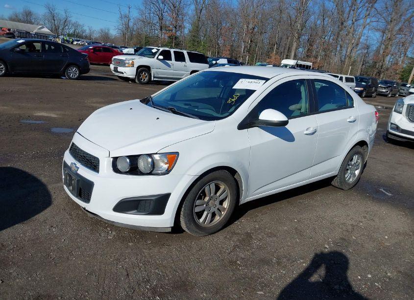 Photo 2 of 2012 Chevrolet Sonic LS (VIN 1G1JA5SH6C4177076)