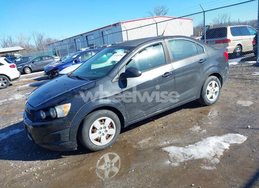 Photo 2 of 2013 Chevrolet Sonic LS AUTO (VIN 1G1JA5SH6D4257141)