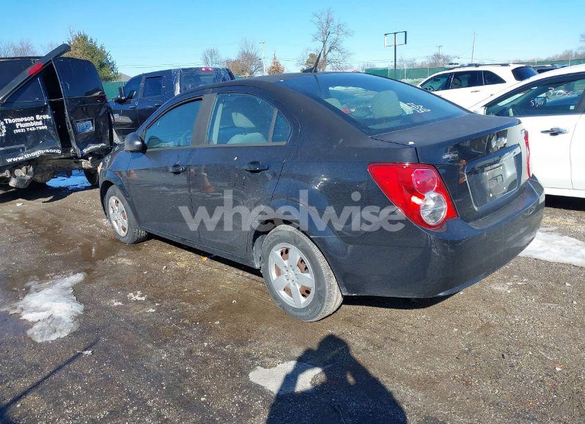 Photo 3 of 2013 Chevrolet Sonic LS AUTO (VIN 1G1JA5SH6D4257141)