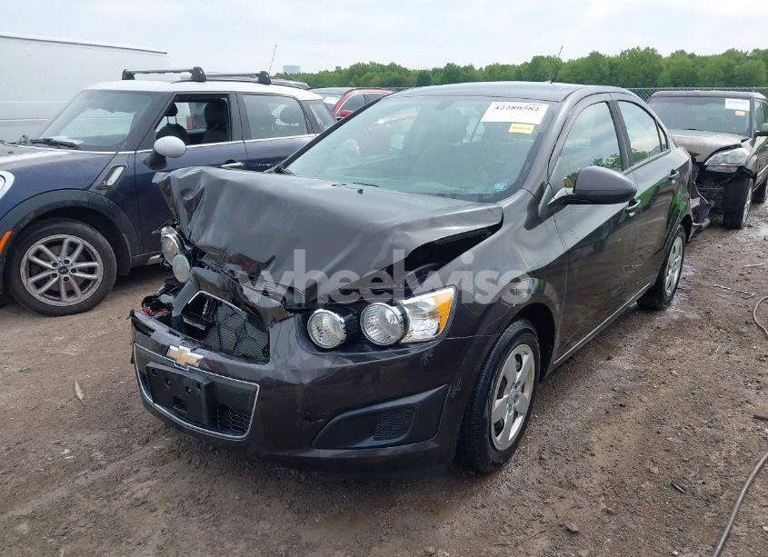 Photo 2 of 2014 Chevrolet Sonic LS AUTO (VIN 1G1JA5SH6E4223010)
