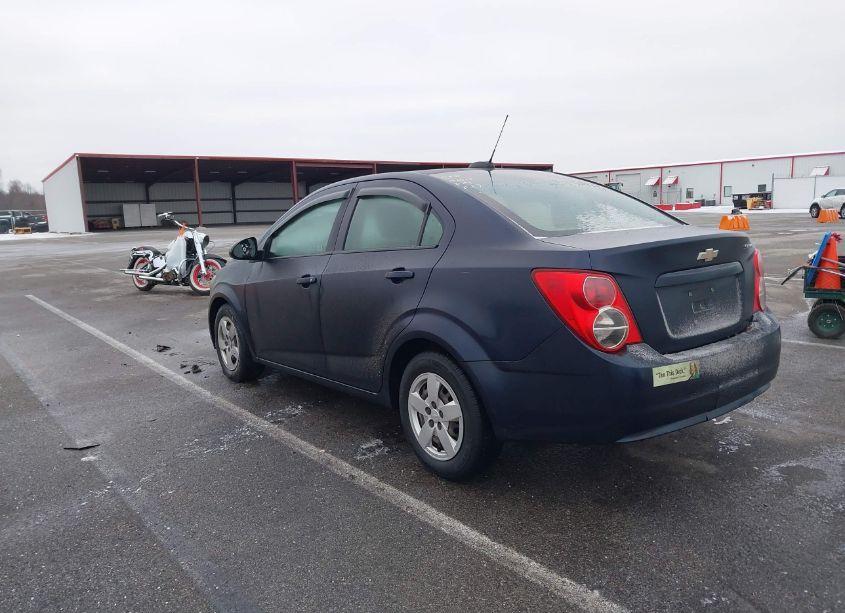 Photo 3 of 2015 Chevrolet Sonic LS AUTO (VIN 1G1JA5SH6F4145278)