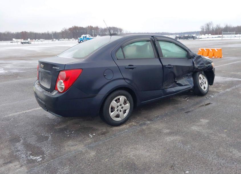 Photo 4 of 2015 Chevrolet Sonic LS AUTO (VIN 1G1JA5SH6F4145278)